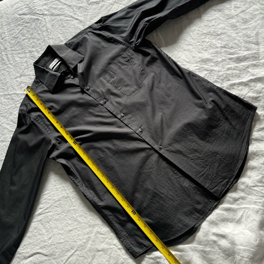 Calvin Klein black dress shirt 16/35